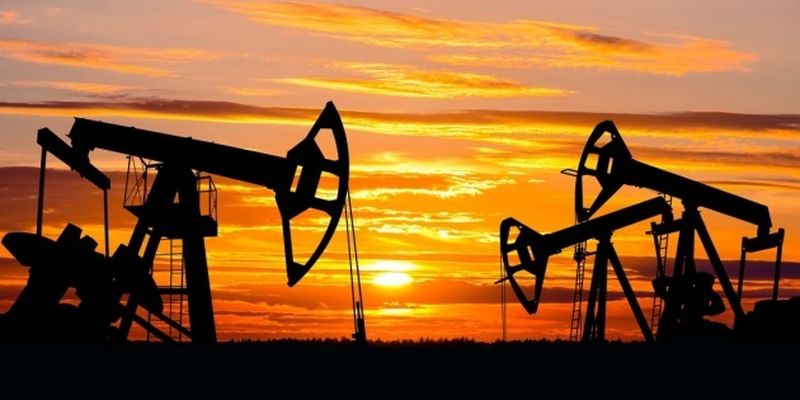 Нефть дорожает на фоне ослабления доллара