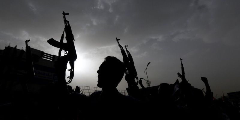 У Ємені атакували тренувальний табір військових, загинуло 60 людей