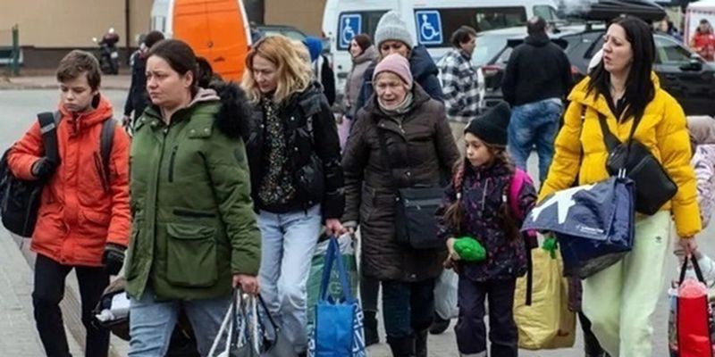 Українці поступово повертають до бюджету Чехії виплачену їм допомогу