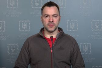 Беженцы забьют дороги: Арестович объяснил, почему украинцев не предупредили о начале войны с РФ