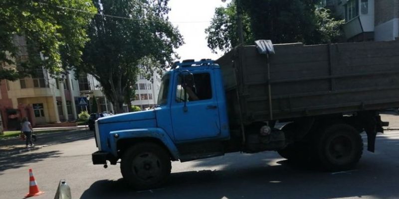 ДТП в Николаеве: грузовик «ГАЗ» столкнулся с BMW