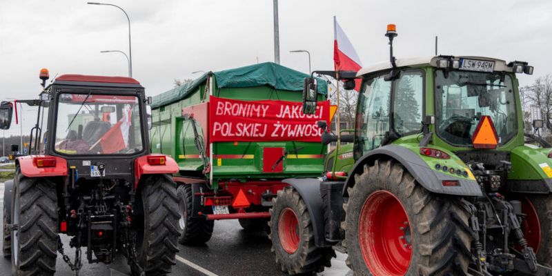 Польские фермеры возобновили блокировку пунктов пропуска Корчова-Краковец и Медика-Шегини