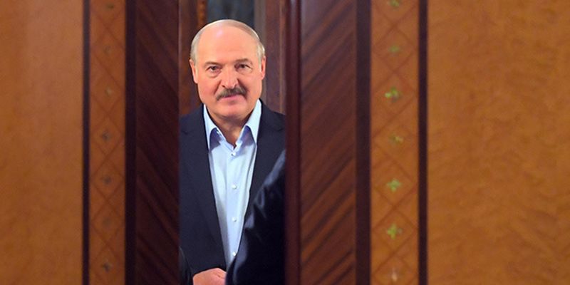 Лукашенко хочет запустить в Беларуси производство стрелкового оружия «на случай войны»