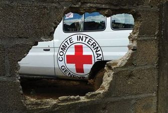 Красный Крест возобновляет работу в Афганистане после гарантий "Талибана"