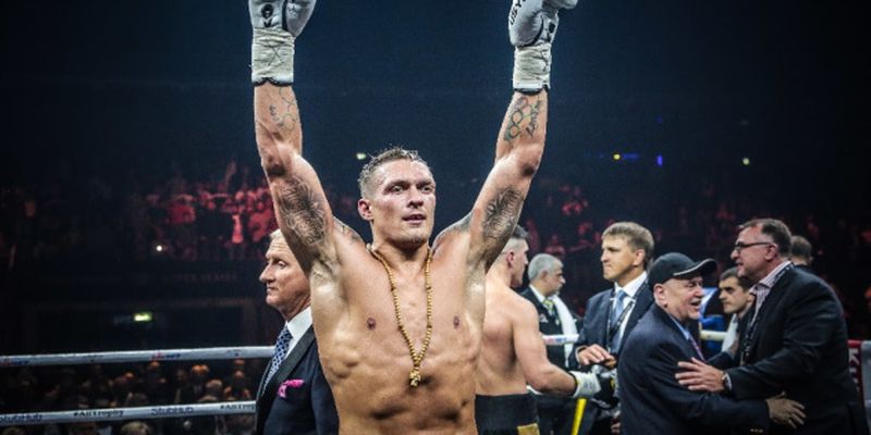 Непобедимый украинский боксер вышел на первое место в мире в престижном рейтинге