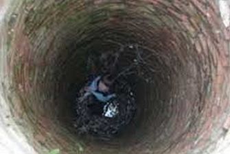 Под Харьковом двухлетняя девочка провалилась в 30-метровый колодец