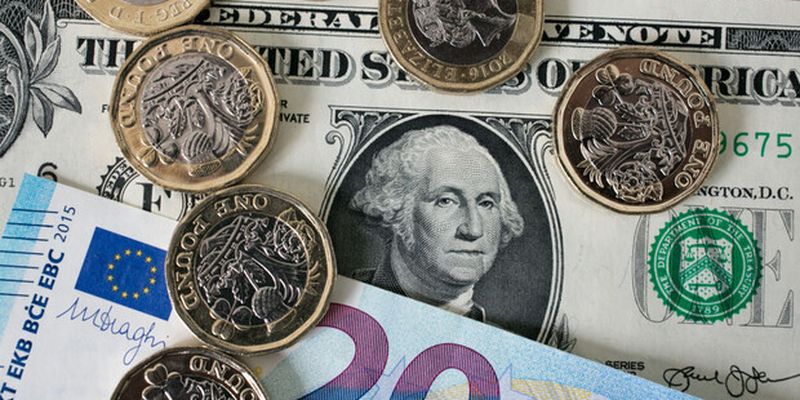 Курс валют в Україні 22 травня 2023 року: скільки коштує долар і євро