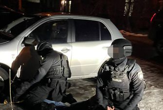 Похитили человека и требовали $12 тысяч: в Киеве задержали троих полицейских из Днепра