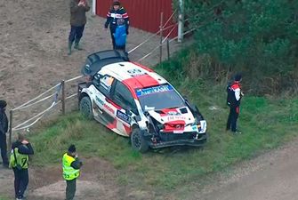 Rally Finland, СУ15: Toyota держит удар