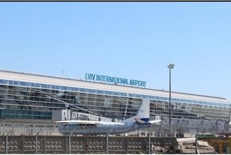 Три авиарейса отменили в аэропорту "Львов"