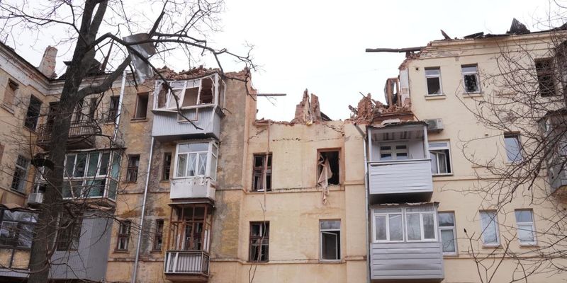 Как проходит разбор завалов после удара в жилой дом в Харькове: эксклюзивные фото