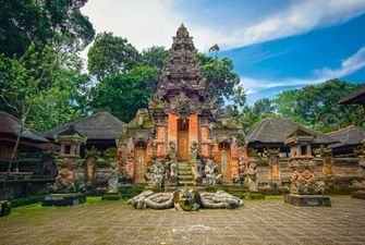 На Балі за погану поведінку туристів будуть відправляти додому