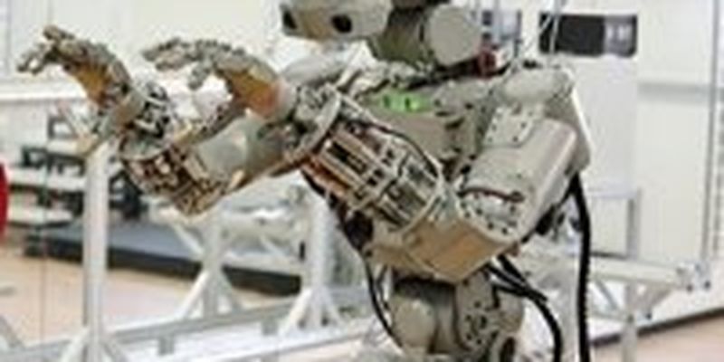 Россия запустила в космос робота «Федора», который умеет работать дрелью и садиться на шпагат