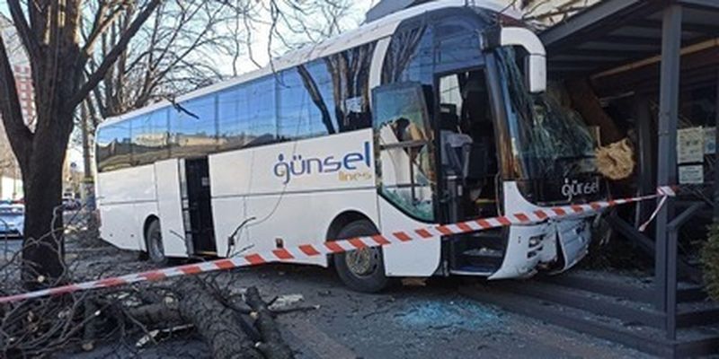 Водитель потерял сознание: в Одессе произошло страшное ДТП с автобусом