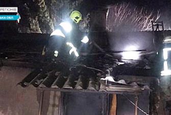 Пожарные на Закарпатье спасли четырех людей, надышавшихся угарным дымом