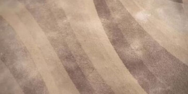 Як позбутися неприємного запаху на килимі: три ефективні способи
