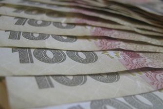 Новый курс доллара и перерасчет пенсий: какие изменения ждут украинцев в июне
