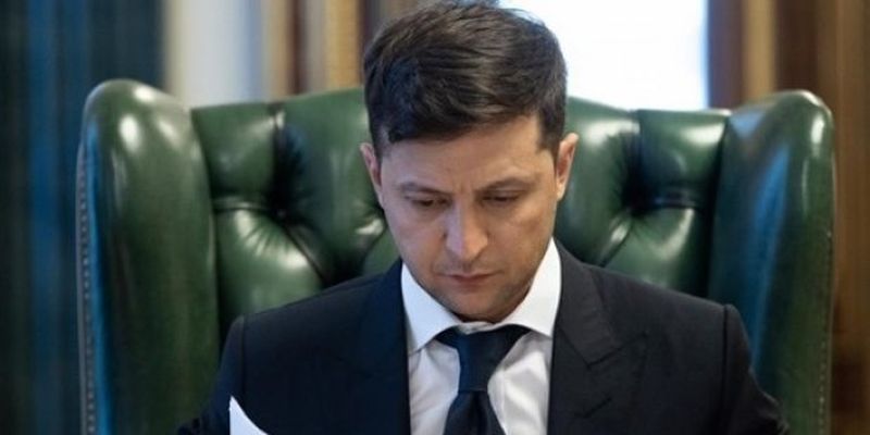 Зеленский ответил на петицию о сокращении числа нардепов