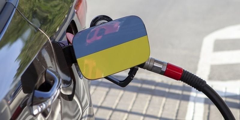 Из-за возвращения акцизов в октябре следует ожидать роста цен на топливо – эксперт