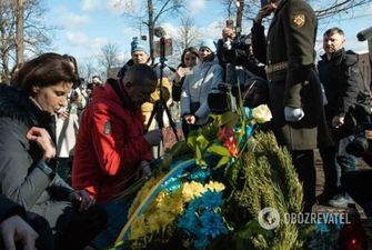 "Были первыми в борьбе с Кремлем": Марина Порошенко почтила память Героев Небесной Сотни