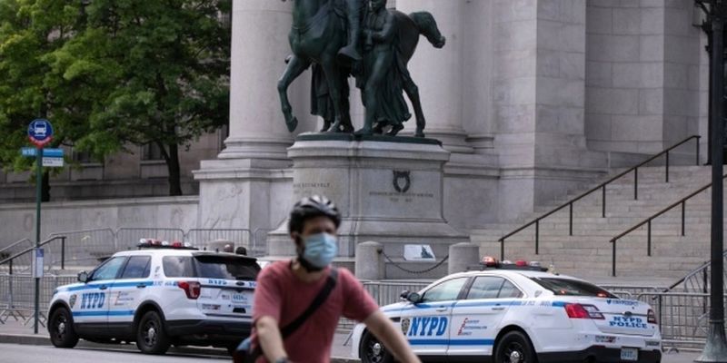 Нью-Йорк будут требовать от городских работников вакцинации против COVID-19
