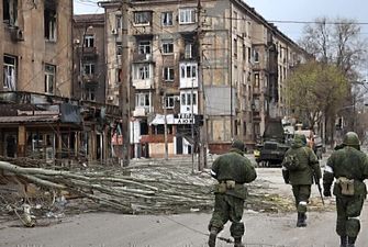 Россияне перебрасывают в Мариуполь тяжелую артиллерию, ПВО и живую силу, – городской совет
