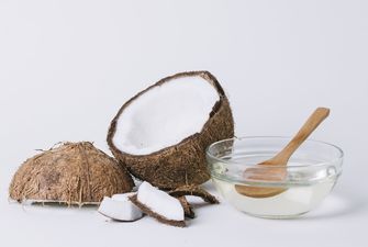 Для отбеливания зубов, свежего дыхания и выведения токсинов: как использовать кокосовое масло для ухода за полостью рта