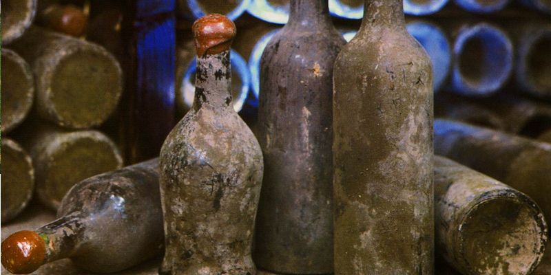 Самая старая бутылка вина в мире