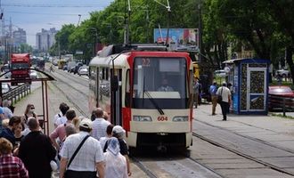В Киеве сократили работу транспорта: как будут ходить троллейбусы и трамваи