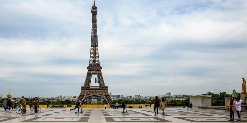 Франция открыла границы для украинских туристов