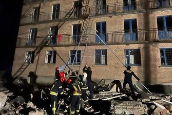 Лестничная клетка рухнула и часть завалило: стало известно, как погибли люди в Ржищеве во время атаки российскими дронами