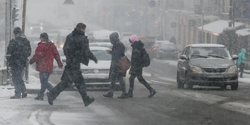 Пробки в Киеве: на дорогах - коллапс из-за снегопада и многочисленных ДТП