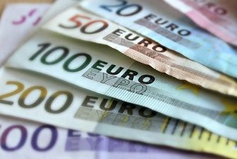 Євро продовжує невпинно дорожчати: курс валют в Україні на 26 січня