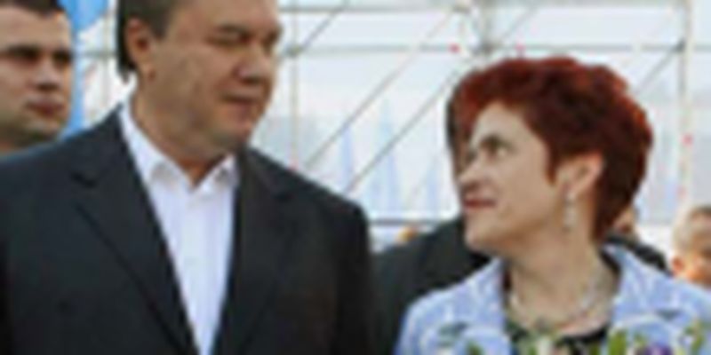 «Батя, я стараюсь!» Жена Януковича устроила развлечения в Крыму