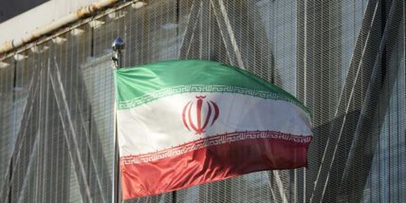 Чи причетні США до ударів по Ірану та яка країна ймовірно за цим стоїть: дані Reuters