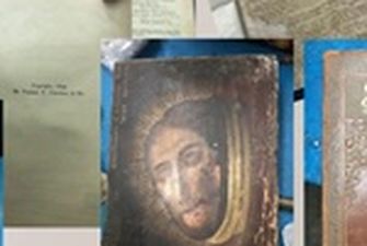 Из Украины хотели вывезти старинную икону и сборник Вальтера Скотта