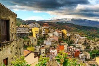 На итальянской Сицилии начали продавать дома за 1 евро