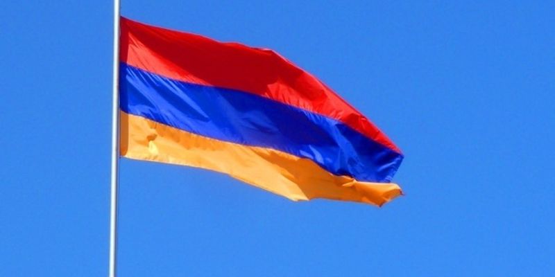 В Армении разрешили увольнять невакцинированных работников
