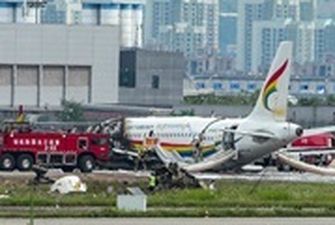 В Китае при аварии самолета пострадали десятки людей