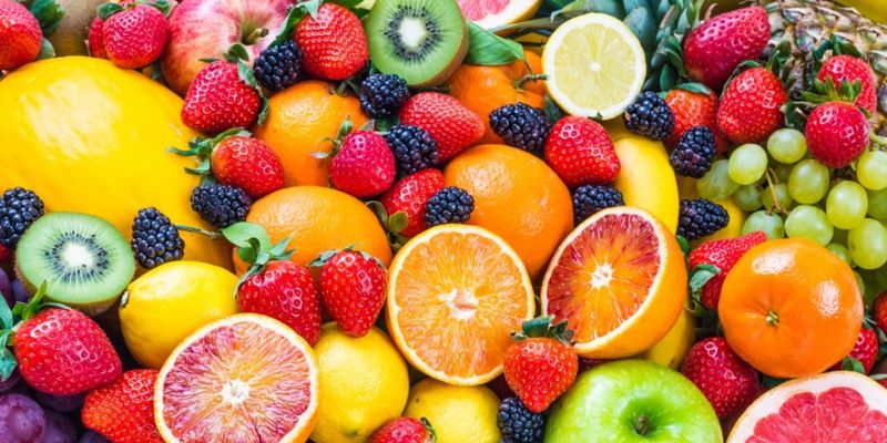 Стоит копейки: Врачи назвали лучший летний фрукт для похудения