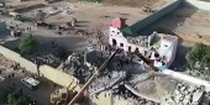 Авіаудар по в'язниці в Ємені: понад 100 людей загинуло, поранених ще більше