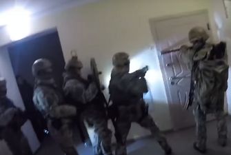 Совершили серию разбоев: в Киеве спецназ накрыл вооруженную банду. Фото и видео задержания