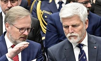 Геополитическая необходимость: президент и премьер Чехии призвали ЕС не колебаться с расширением