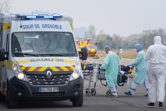 Во Франции за сутки выявили 767 случаев коронавируса
