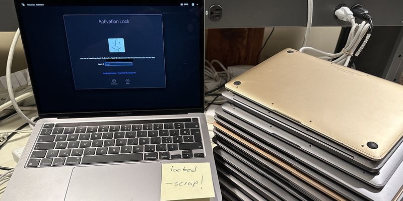 Ноутбуки MacBook за $3 тыс. пришлось сдать на металлолом: в чем причина
