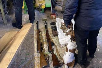 На Одещині чоловік зберігав вдома арсенал зброї та боєприпасів