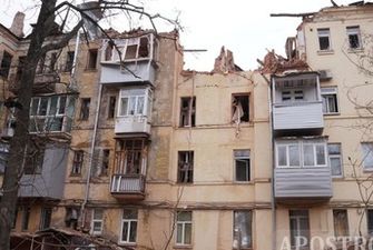 Нашли тело женщины: появилось первое видео разбора завалов жилого дома в Харькове