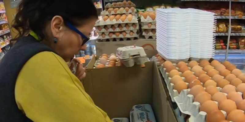 Яйца по 40 грн и "борщевой набор" по цене деликатеса: что и когда подорожает в Украине