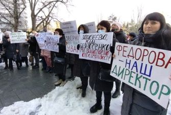 В Николаеве вышли в поддержку уволенного директора областной больницы