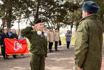 Кремль превращает Крым в собственный военный лагерь для милитаризации детей и подростков: Путин доволен